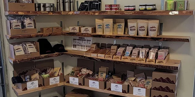 Anchorage Chocolate and Wine Tasting Tour - Image 5