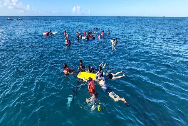 Waikiki Snorkeling Cruise at Sunset - Image 6