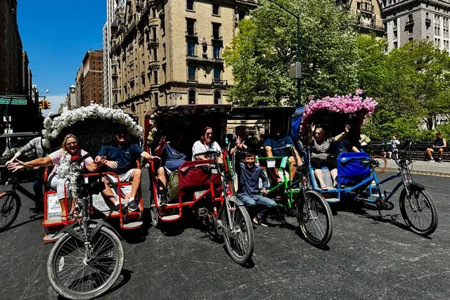 New York Central Park Pedicab Tour - Image 3