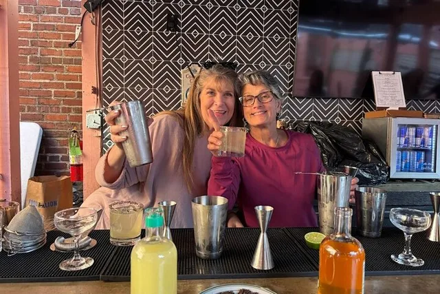 Charleston Cocktail Class - Image 6