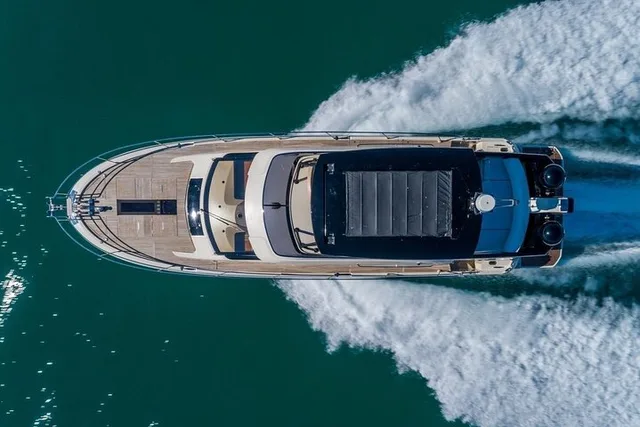 Miami Beach Yacht Tour with Captain Beneteau MC6 Fly - Image 6