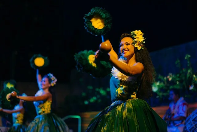 Waikiki Luau at Waikiki Beach Marriott - Image 1