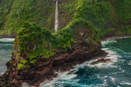 Maui Hana Rainforest Helicopter Tour 50 Min thumbnail 1
