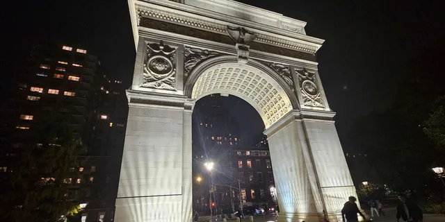 New York West Village Night Walking Tour - Image 2