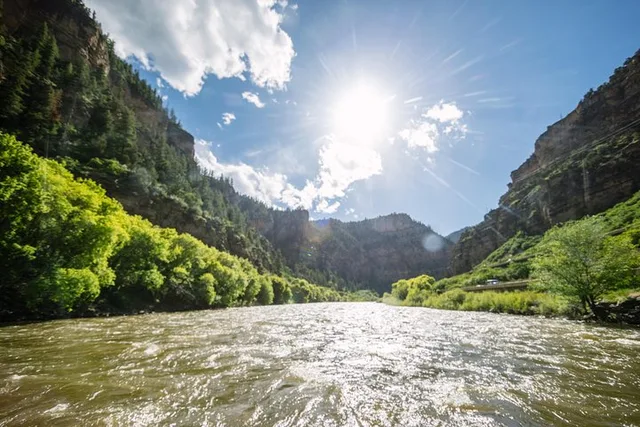 Glenwood Springs Rafting Adventure Shoshone Rapids 150 Min - Image 5