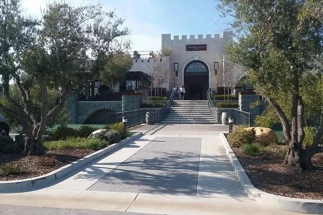 Paso Robles Limousine Wine Tour - Image 2