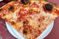 New York City Pizza Walking Tour thumbnail 2