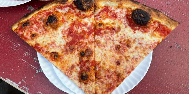 New York City Pizza Walking Tour - Image 2
