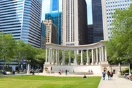 Chicago Walking Tour and Lake Michigan Cruise thumbnail 3
