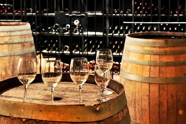 Seattle Wine and Snoqualmie Falls Tour - Image 5