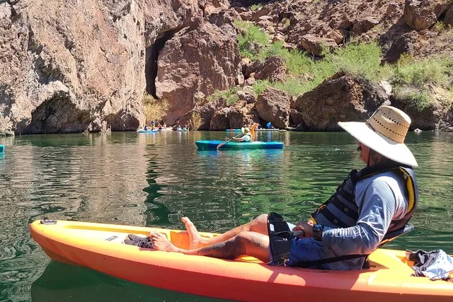 Willow Beach Emerald Cave Kayak Tour - Image 3