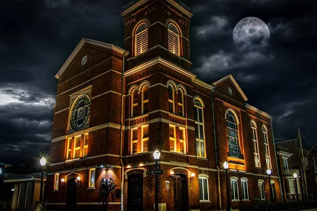 Mobile Ghost Tour: Murder, Mayhem, & Malice - Image 3