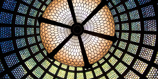 Chicago Tiffany Art Glass Walking Tour - Image 1