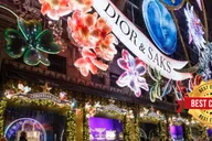 New York City Private Holiday Lights Tour by Car thumbnail 4