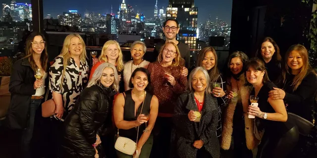 New York City Bar, Lounge, and Rooftop Tour - Image 6