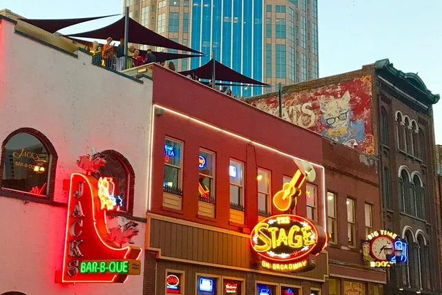 Nashville Food, Drink, and Sightseeing Walking Tour - Image 1