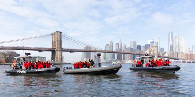 New York Harbor Speedboat Tour from Chelsea Piers - Image 2