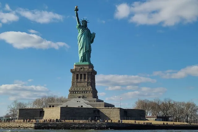 New York City Statue of Liberty Sightseeing Cruise 60 Min - Image 1