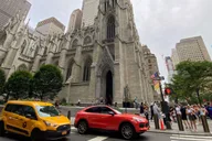 New York 5th Avenue Stroll and Empire State Sunset thumbnail 4