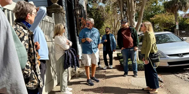 Charleston History Tour with Historian Cooper - Image 3