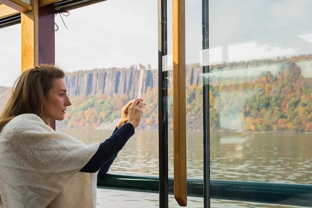 New York Fall Foliage Cruise with Lunch - Image 5