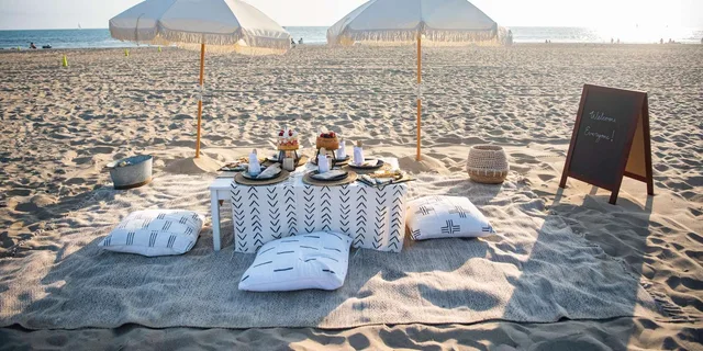 Santa Monica Beach Picnic - Image 3
