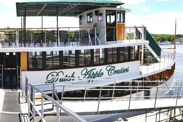 Albany Hudson River Sightseeing Cruise 90 min - Image 3