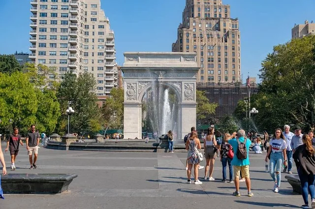 New York SoHo, Greenwich Village, and Meatpacking District Tour in French - Image 5