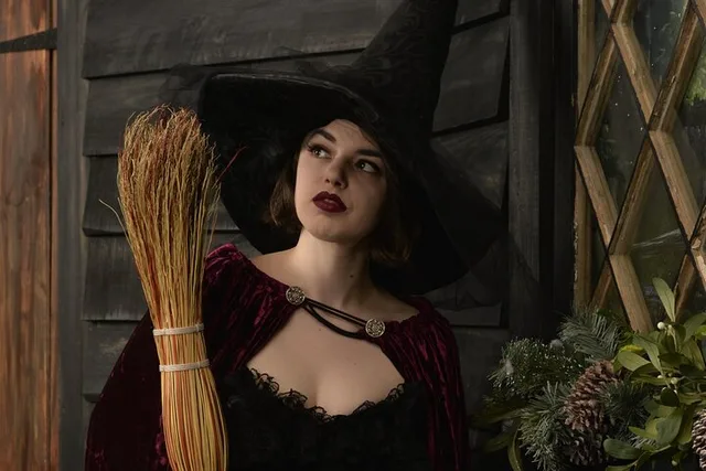 Salem Witch Costume Photo Shoot - Image 2