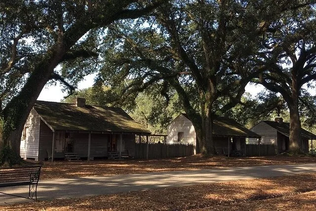 New Orleans City and Oak Alley Plantation Tour - Image 4