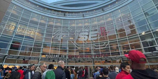 Houston Rockets NBA Game Ticket - Image 3