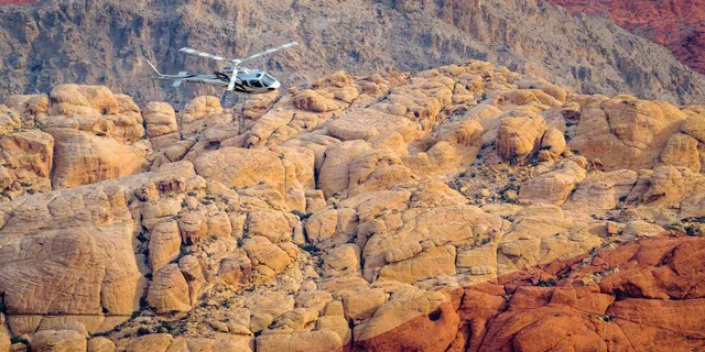 Las Vegas Helicopter Tour of Red Rock Canyon - Image 6