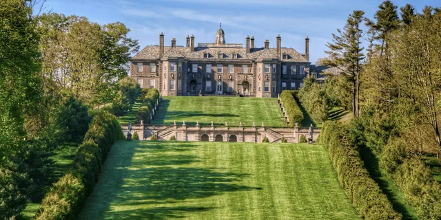 Boston Hollywood & History Tour at Crane Estate - Image 5