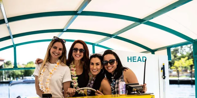 Fort Lauderdale Sandbar and Yacht Tour 2 hr - Image 3