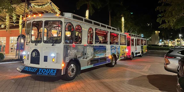 Naples Guided Trolley Tour Hop-On Hop-Off - Image 3