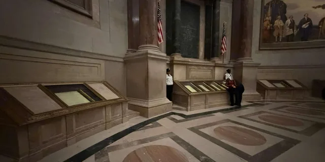 Washington DC National Mall & Monument Tour - Image 2