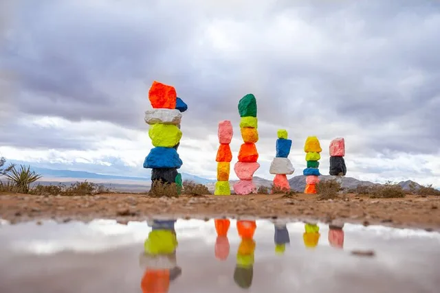 Las Vegas Slingshot Tour to 7 Magic Mountains - Image 1