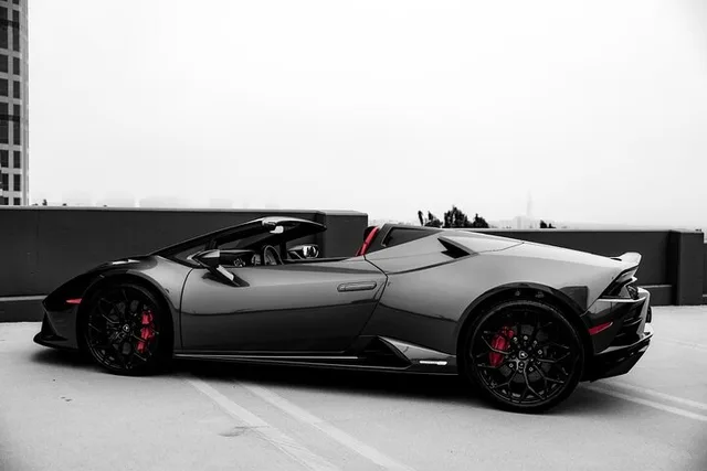 Los Angeles Lamborghini Huracán Experience - Image 1