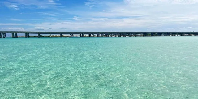 Destin Harbor Boat Ride - Image 4