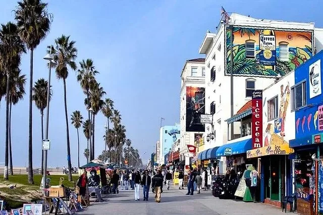 Los Angeles City and Shopping Tour in a Limo - Image 5