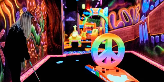 Bloomington Mini Golf at Mall of America - Image 3
