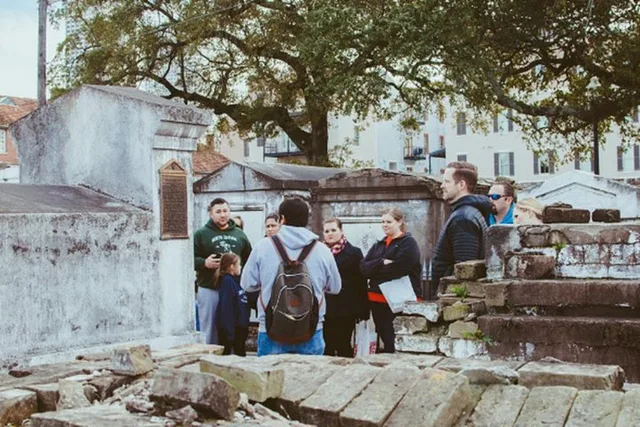 New Orleans Voodoo & Cemetery Tour 2 hr - Image 3