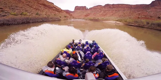 Moab Colorado River Speed Boat Tour 1 hr - Image 5