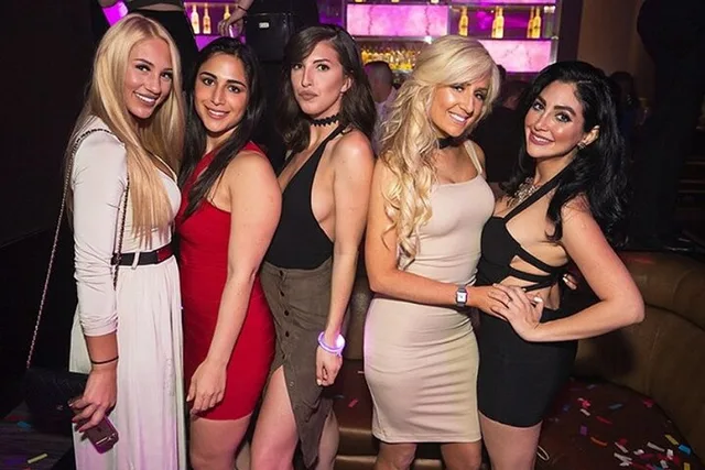 Los Angeles Club Crawl - Image 5