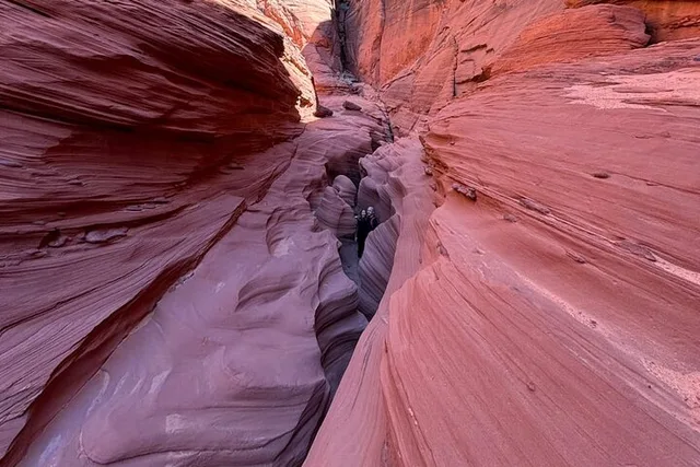 Page Kayak Adventure in Antelope Canyon - Image 3
