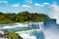 Niagara Falls Tour with Maid of the Mist and Cave of the Winds thumbnail 4