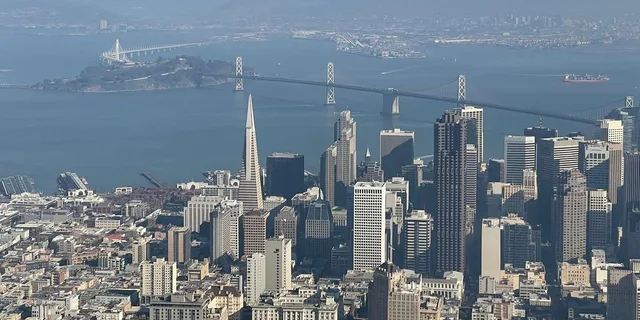 San Francisco Airplane Bay Tour - Image 2