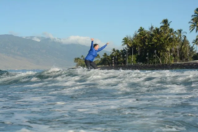 Kihei Surf Lessons for Beginners at Kalama Park - Image 5