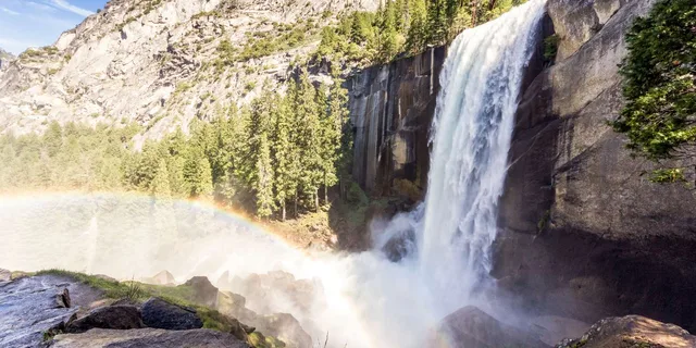 Yosemite National Park Day Trip from Lake Tahoe - Image 1