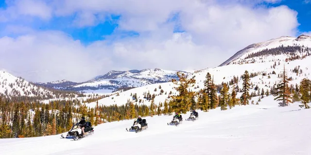 Lake Tahoe Snowmobile Tour with Scenic Views - Image 2